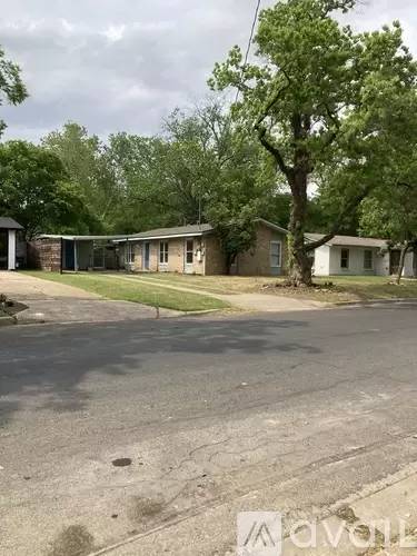 Main picture of 6506 Linda Ln