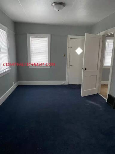 Main picture of 253 Monroe St