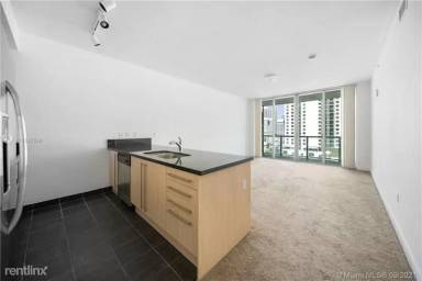 Main picture of Axis on Brickell