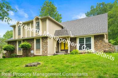 Main picture of 4805 NW 80th St