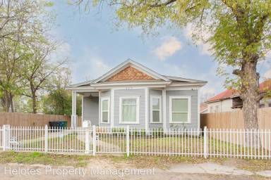 Main picture of 609 S Olive St