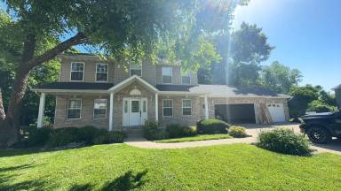 Main picture of 145 Oaklawn Dr