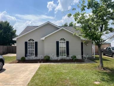 Main picture of 584 Mimosa Rd