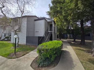 Main picture of Sunpointe Condominiums