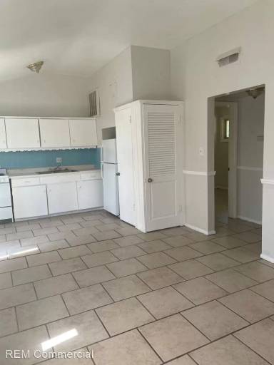 Main picture of 1015 Neville Ave