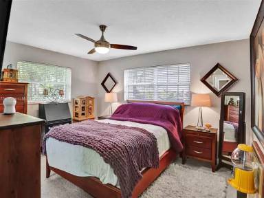 Main picture of 4950 SW 29th Way