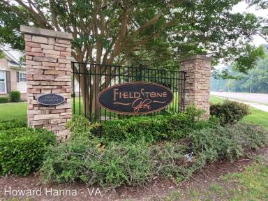 Main picture of 412 Fieldstone Glen Way