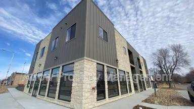 Main picture of 102 Locust St