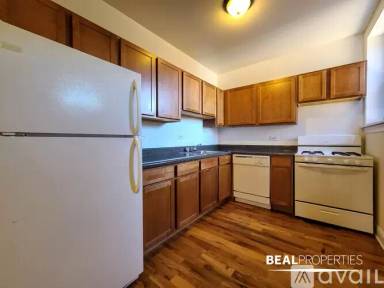 Main picture of 620-30 W Cornelia Ave