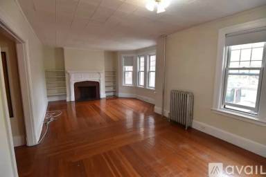 Main picture of 1213 Beacon St