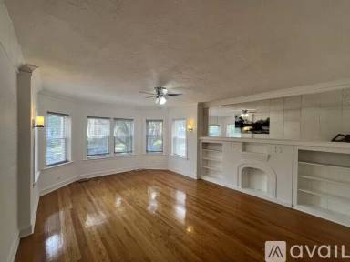 Main picture of 8236 S Sangamon St