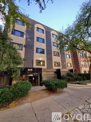 Main picture of 505 W Melrose St