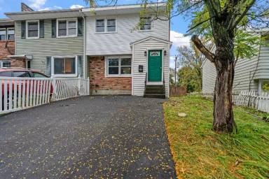 Main picture of 247 Mount Hope Dr