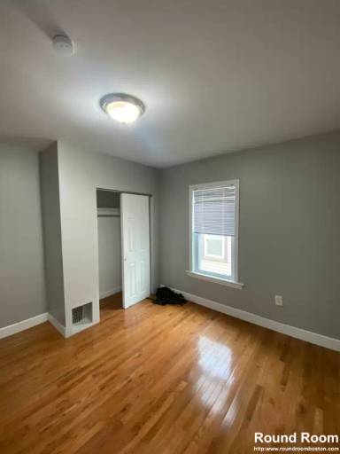 Main picture of 28 Moreland St