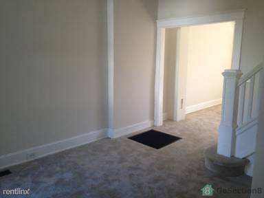 Main picture of 2514 Oswego Ave