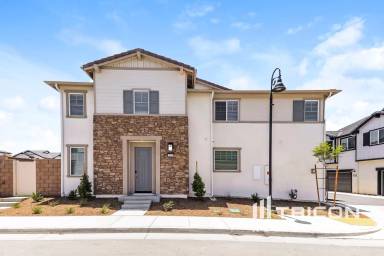 Main picture of 28209 Cookhouse Ln