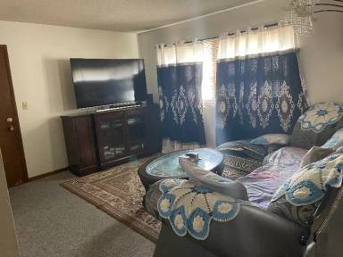 Main picture of 401 27th St NE
