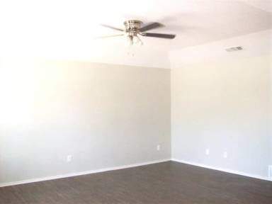 Main picture of 4644 Harvard St
