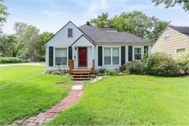 Main picture of 6042 Fontana St