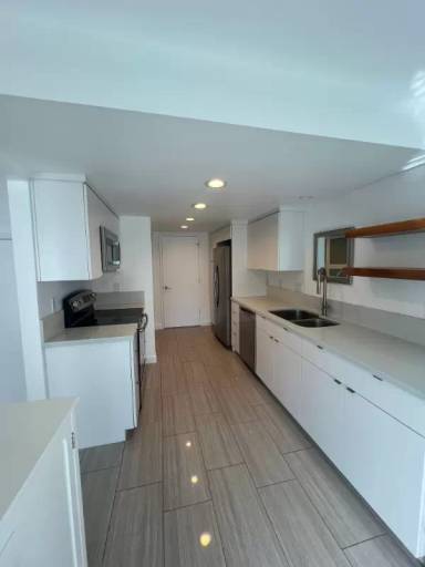 Main picture of 1904 E Minaret Cir