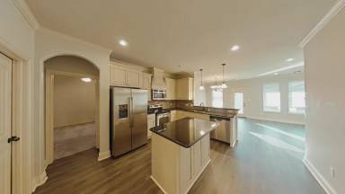 Main picture of 905 SW 79th St