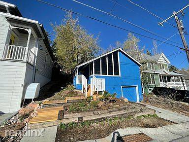 Main picture of 917 Empire Ave