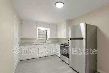 Main picture of 1107 W Dogwood St