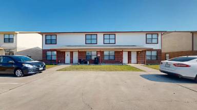 Main picture of 1300 Monroe Loop