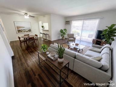 Main picture of 11839 Magnolia Blvd