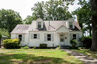 Main picture of 8340 Pythian Ave