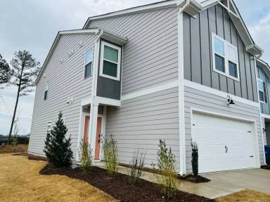 Main picture of 280 Brook Farm Ln