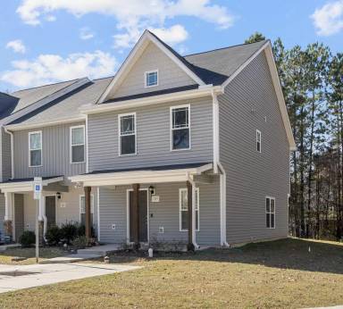 Main picture of 129 Longleaf Pine St