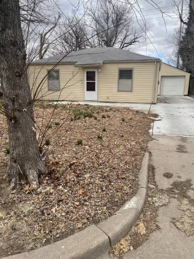 Main picture of 2041 S Madison Ave