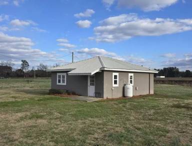 Main picture of Poker House