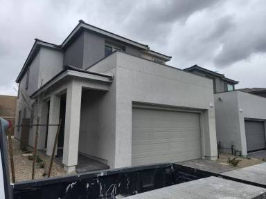 Main picture of 1553 Crowned Eagle St