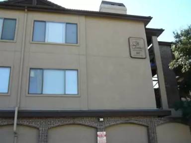 Main picture of 807 W 25th St