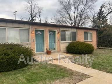 Main picture of 9005 Olive Blvd