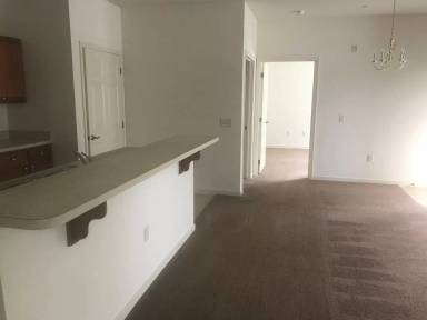 Main picture of 100 Deerfield Ln