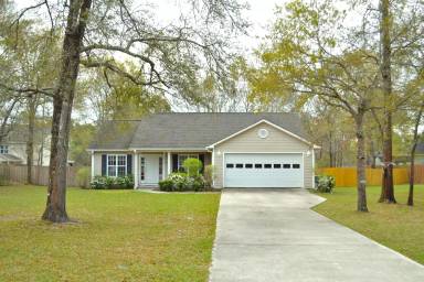 Main picture of 220 Shellbank Dr