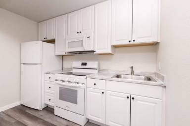 Main picture of 580 Mesa Blvd