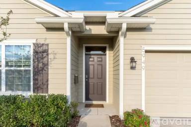 Main picture of 5949 SW 83rd Ter