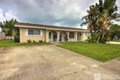 Main picture of 521 Ronnie Dr