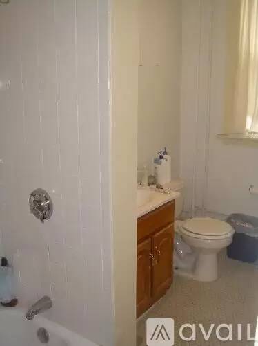 Main picture of 132 Hemenway St