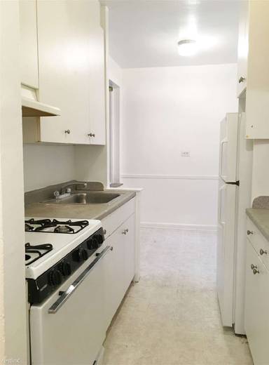 Main picture of 6565 Booth St