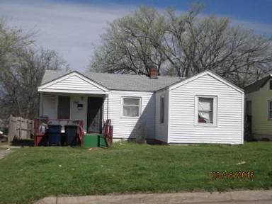 Main picture of 1917 E Madison St