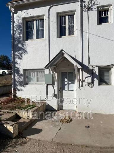 Main picture of 2128 1/2 9th St