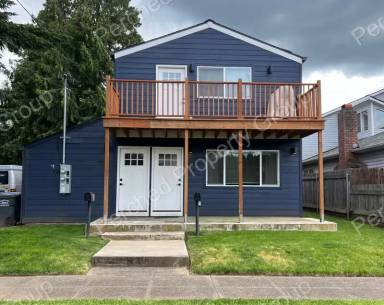 Main picture of 7136 N Amherst St