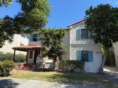 Main picture of 452 S 3rd St
