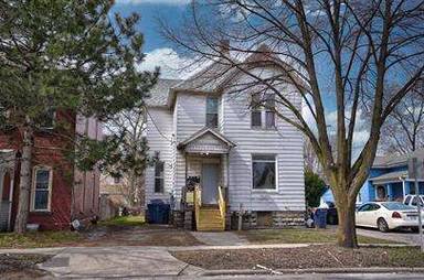 Main picture of 308 S Henry St