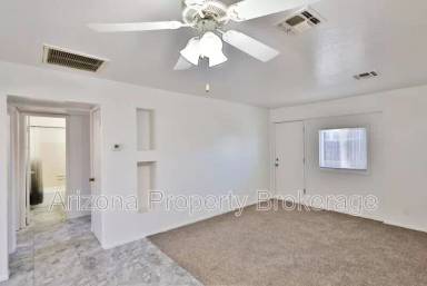 Main picture of 1702 W Vogel Ave